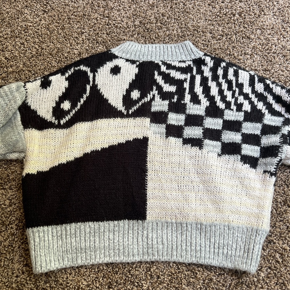 Urban Outfitters Black and Gray Patterned Sweater - Picture 7 of 15